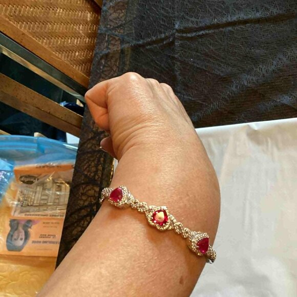 Sun Diamond Corporation Red Stone Bangle Bracelet READ - Picture 1 of 4